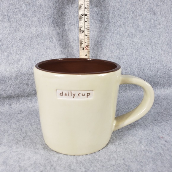 Starbucks Daily Cup 2009 Beige Tan Ceramic Coffee Mug Brown Inside 12oz - Picture 8 of 8